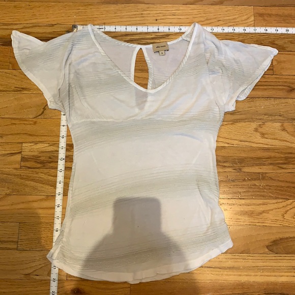 Cute flutter fairy sleeve - white w/ silver stripes (small hole - see photo) - Picture 1 of 7